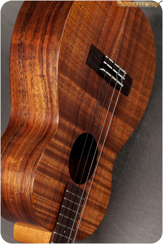Kamaka HF-4 Baritone Ukulele with Case (096) - Willcutt Guitars