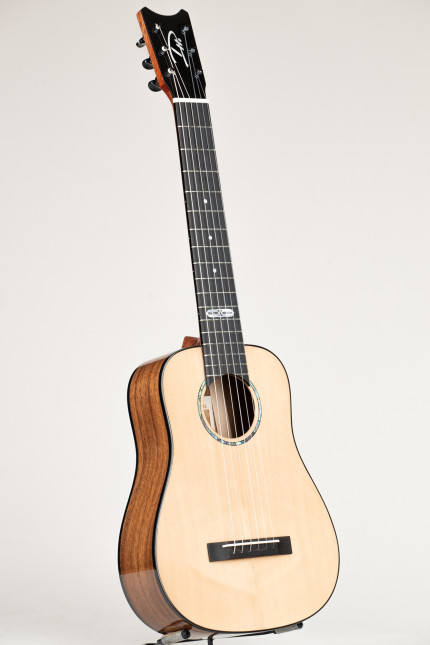 Romero Creations Limited Edition Dreadnought Guilele (DHD6-SP 23005)