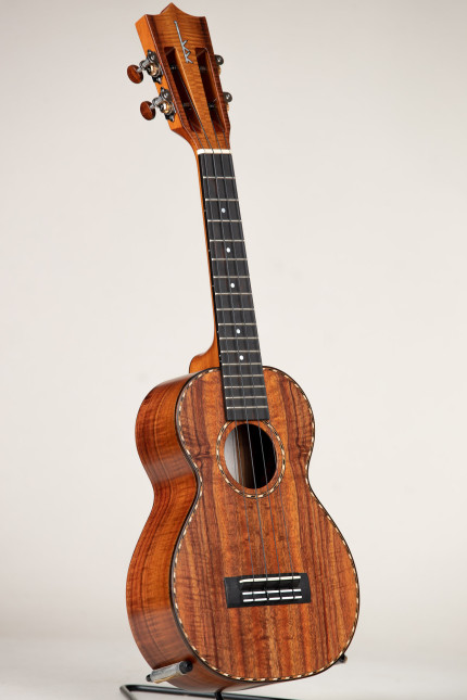 Kamaka Deluxe Koa Concert Slothead (HF-2DI 240836) 