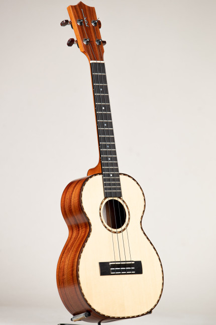 BENEFIT AUCTION: Kamaka Spruce Top Koa Deluxe Tenor (HF-3DS 231112)